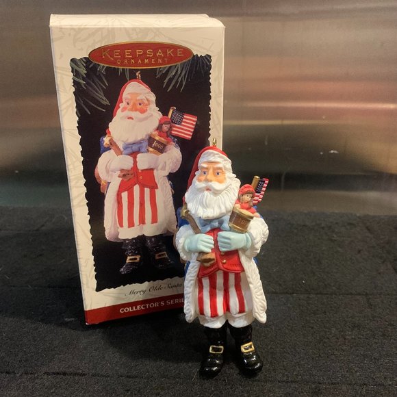 Hallmark Keepsake Merry Olde Santa #7 Ornament - Picture 1 of 1
